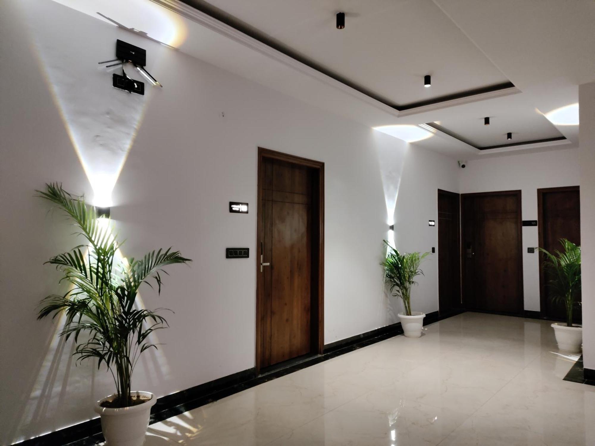 Emerald Suites Greater Noida Ngoại thất bức ảnh