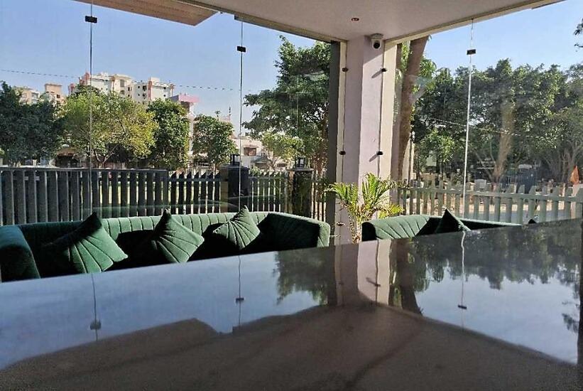 Emerald Suites Greater Noida Ngoại thất bức ảnh